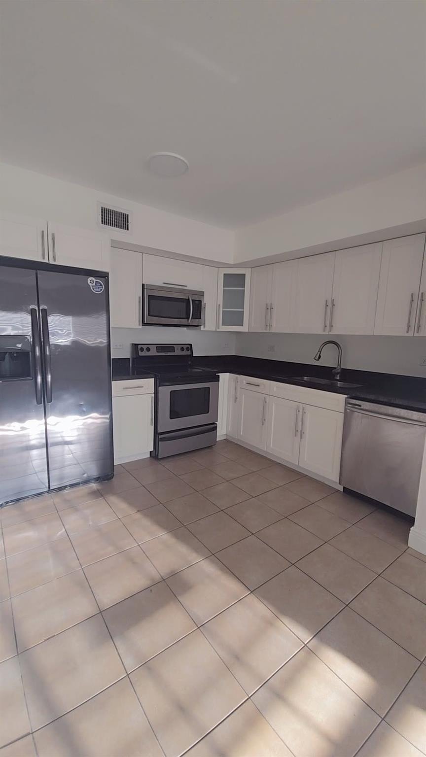 1BR – Apartment at 3700 N 56th Avenue #1015
