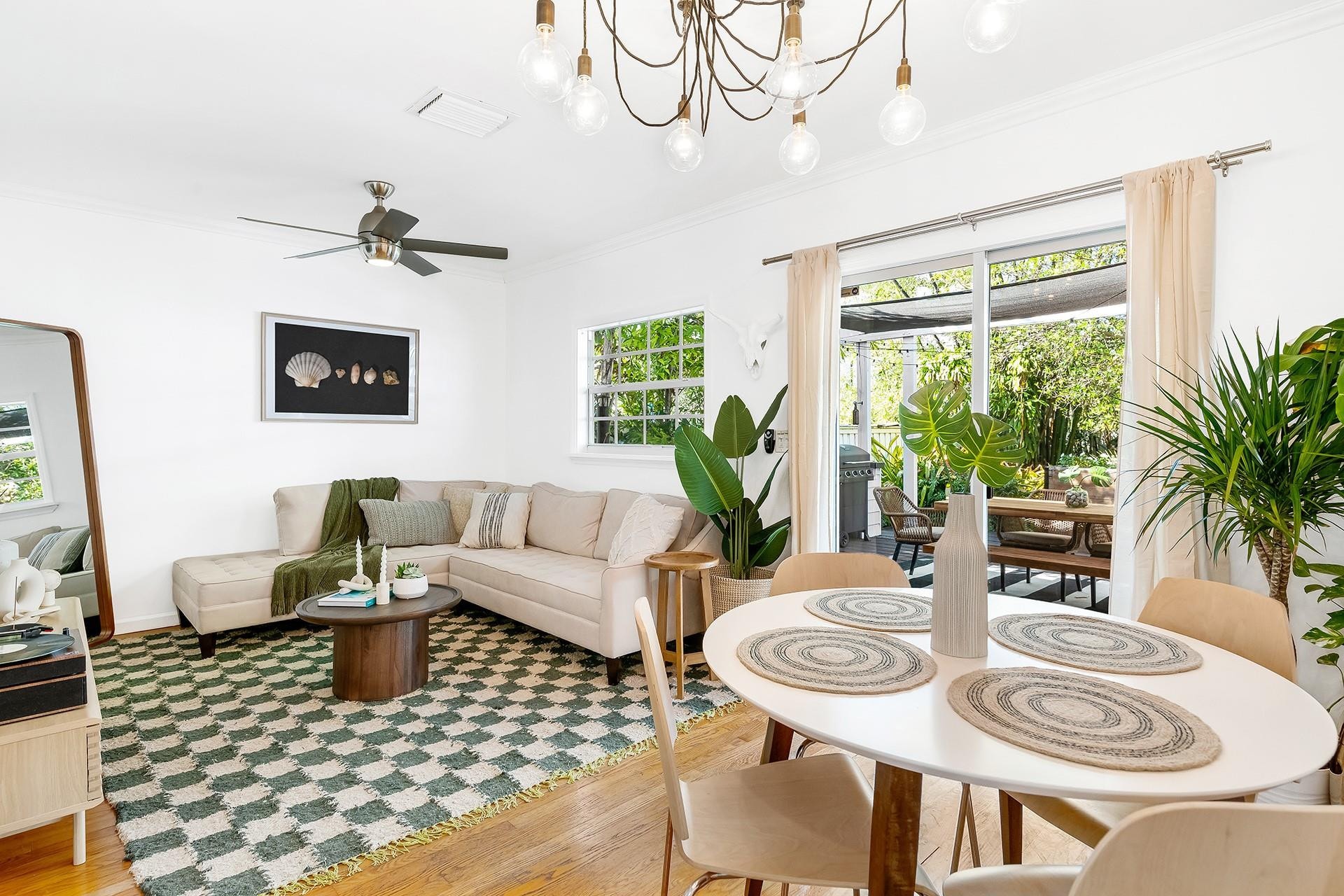3BR – SingleFamilyResidence at 411 SW 10th Street