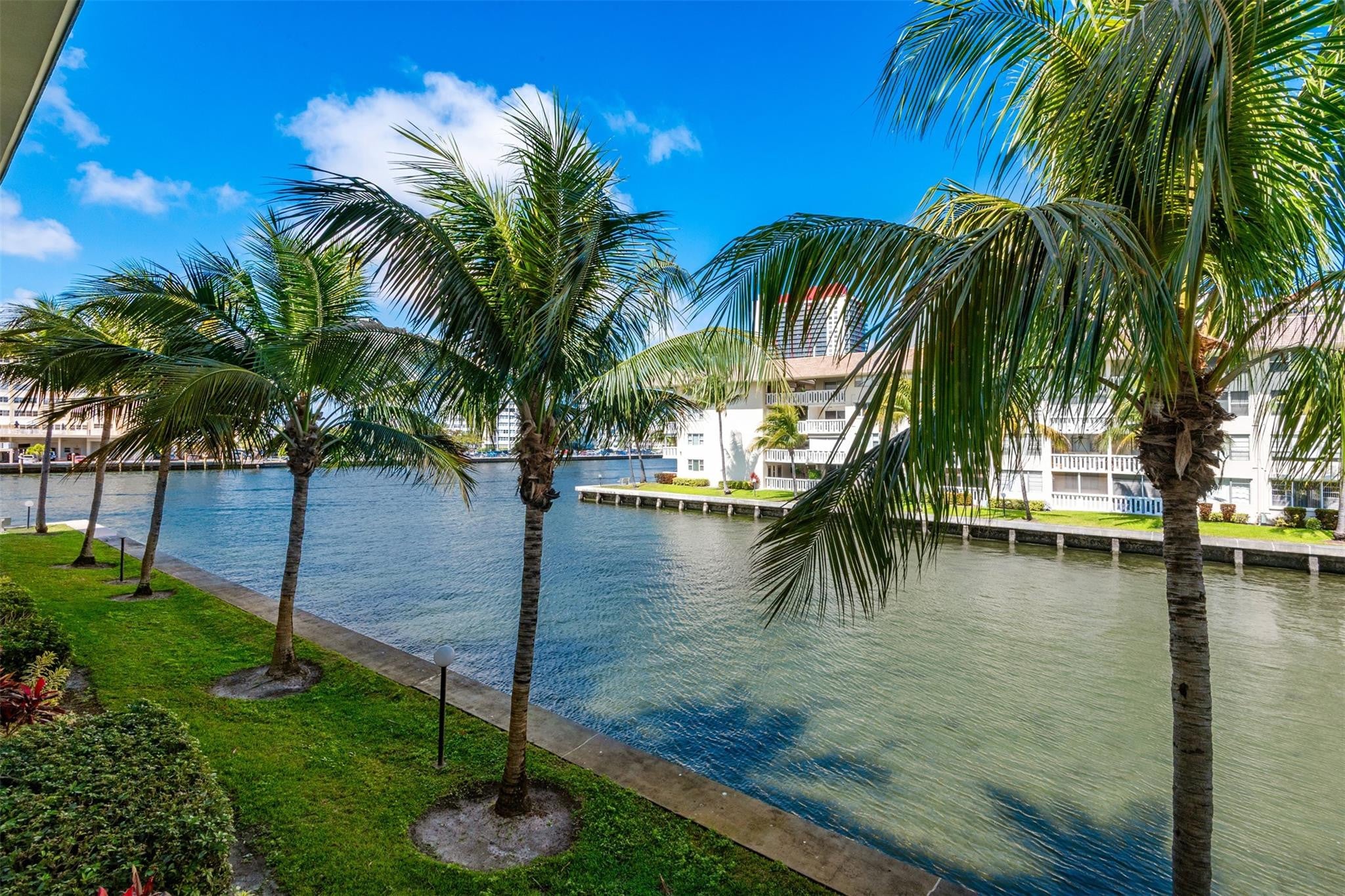 1BR – Condominium at 1891 S Ocean Drive #207