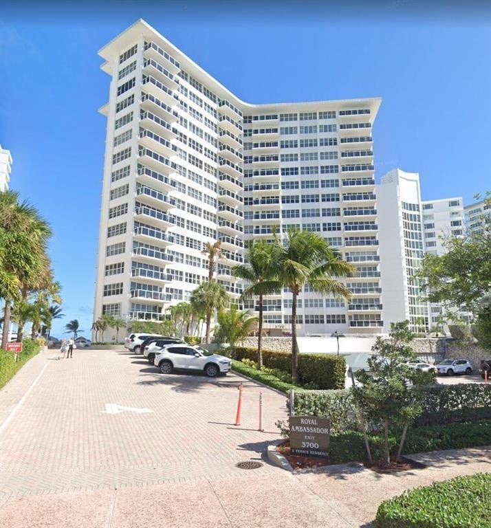 3BR – Condominium at 3700 Galt Ocean Drive #1215