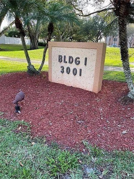 1BR – Condominium at 3001 W Rolling Hills Circle #608