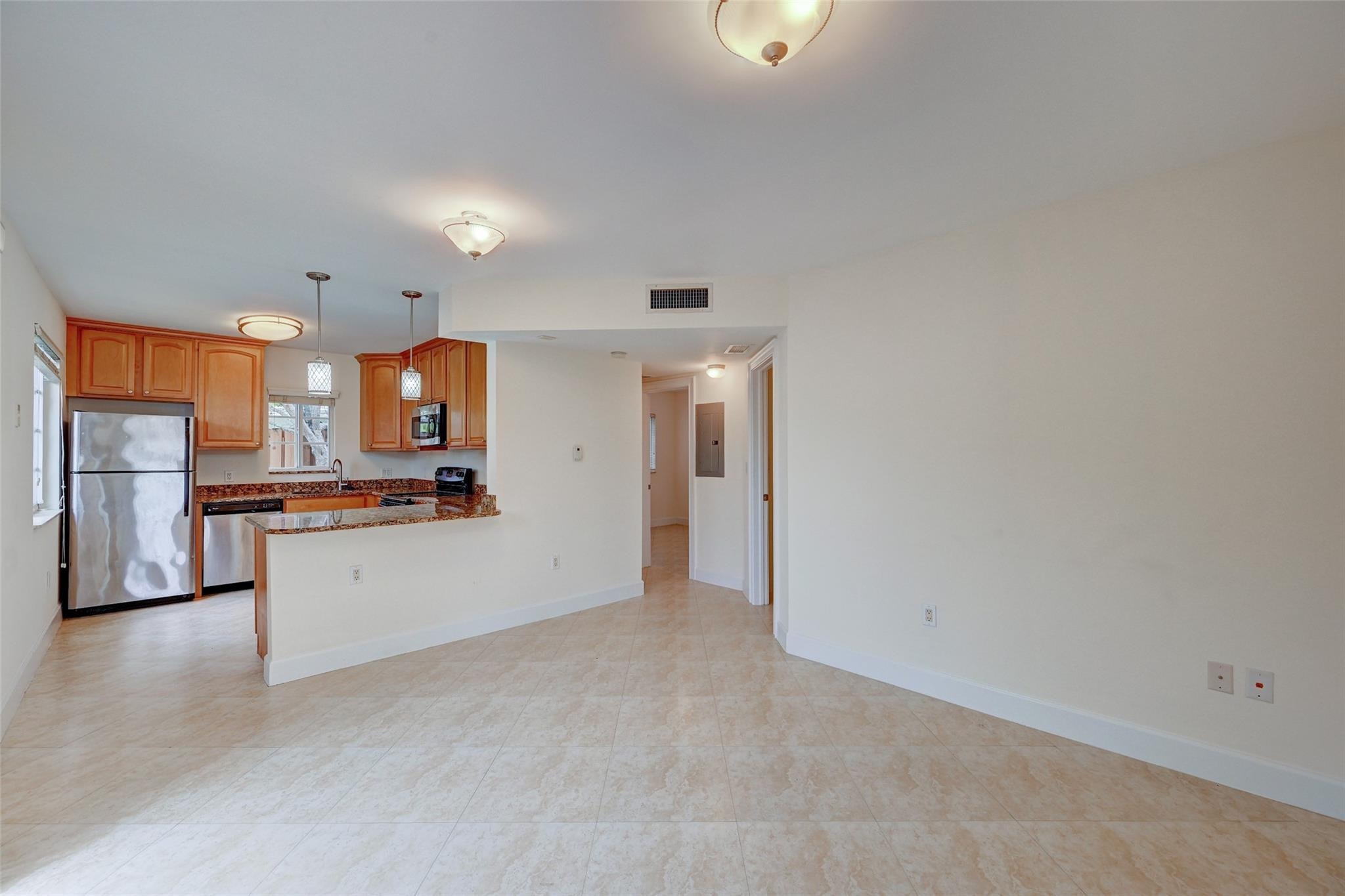 2BR – Apartment at 410 SW 15th Street #101