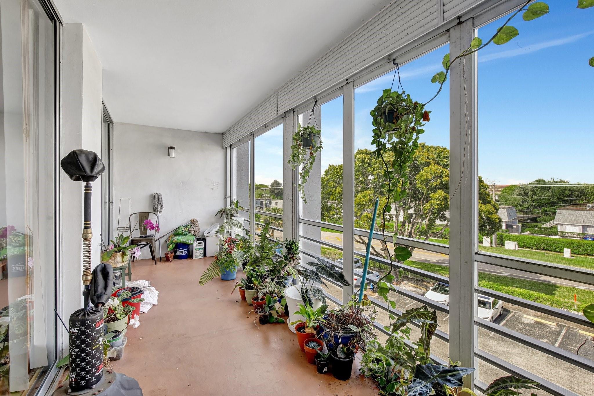 2BR – Condominium at 6923 Cypress Road #D12