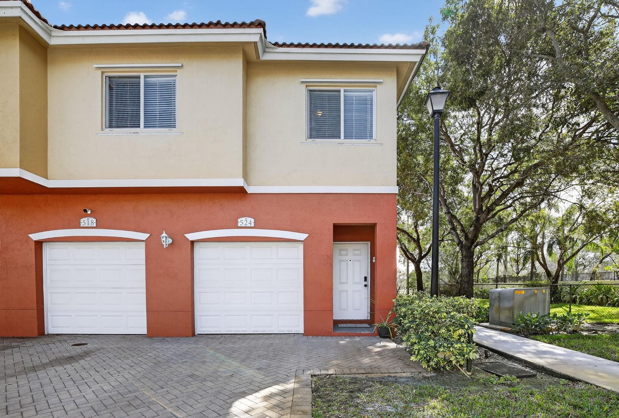 2BR – Townhouse at 7400 Palomino Drive #524