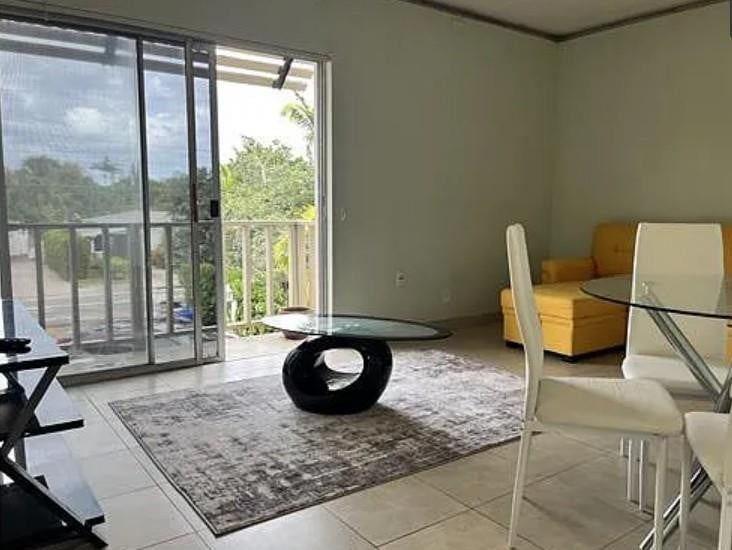 1BR – Apartment at 3222 Marine Drive