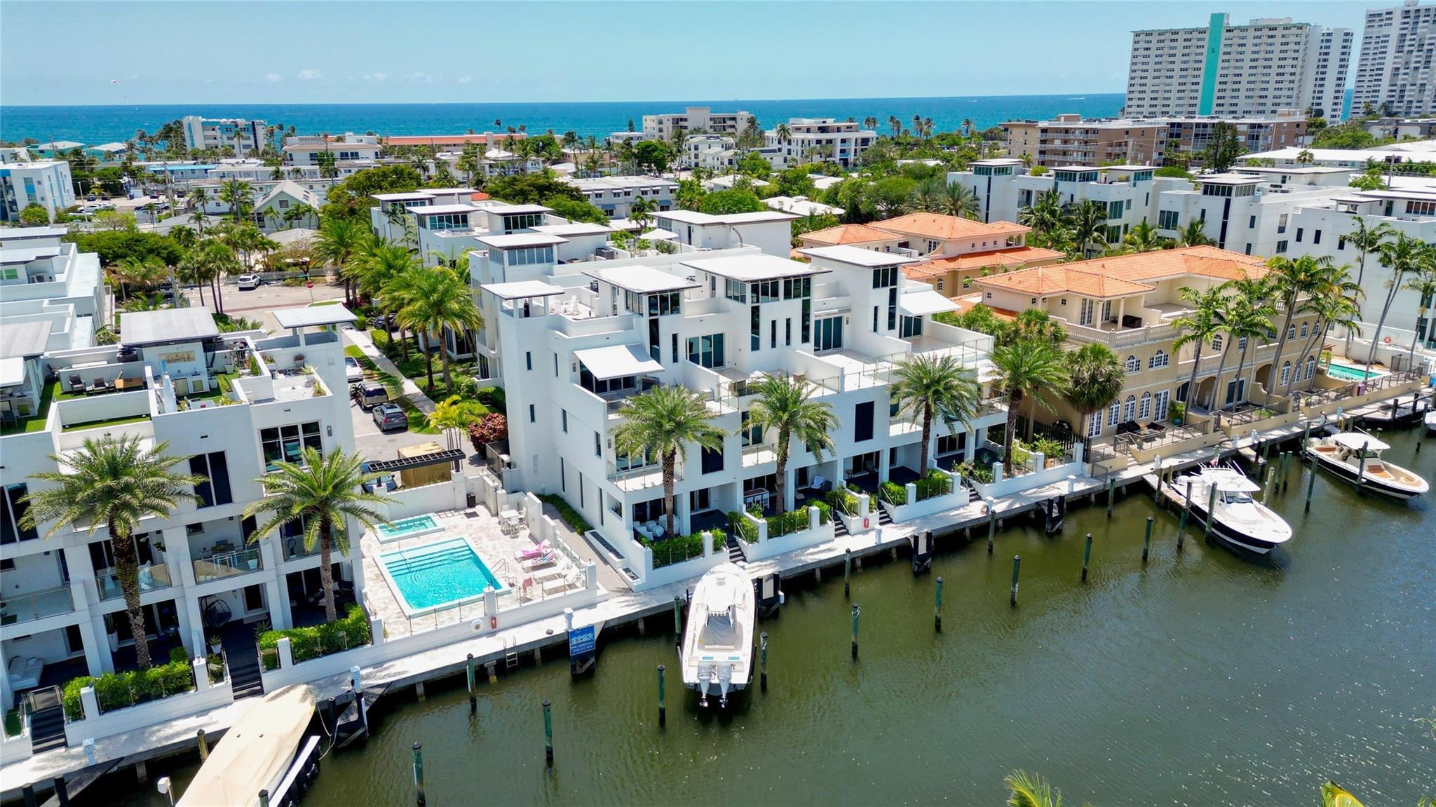 3BR – Townhouse at 244 Shore Court