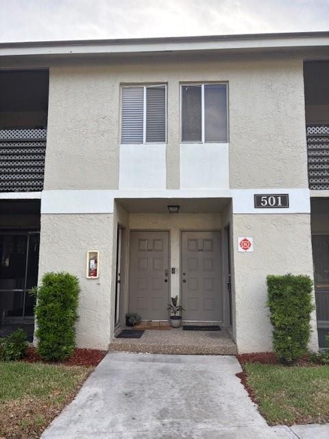2BR – Condominium at 501 Gardens Drive #101