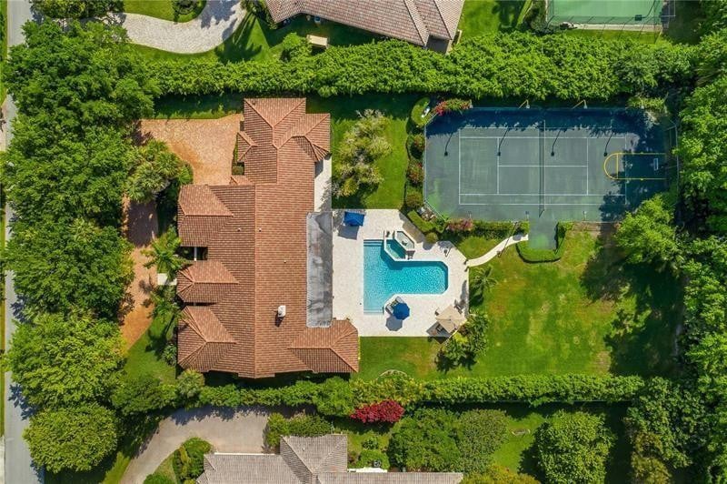 5BR – SingleFamilyResidence at 8208 Twin Lake Drive