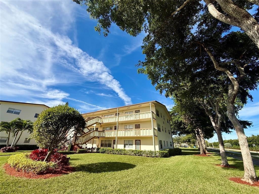 2BR – Condominium at 84 Mansfield B #84