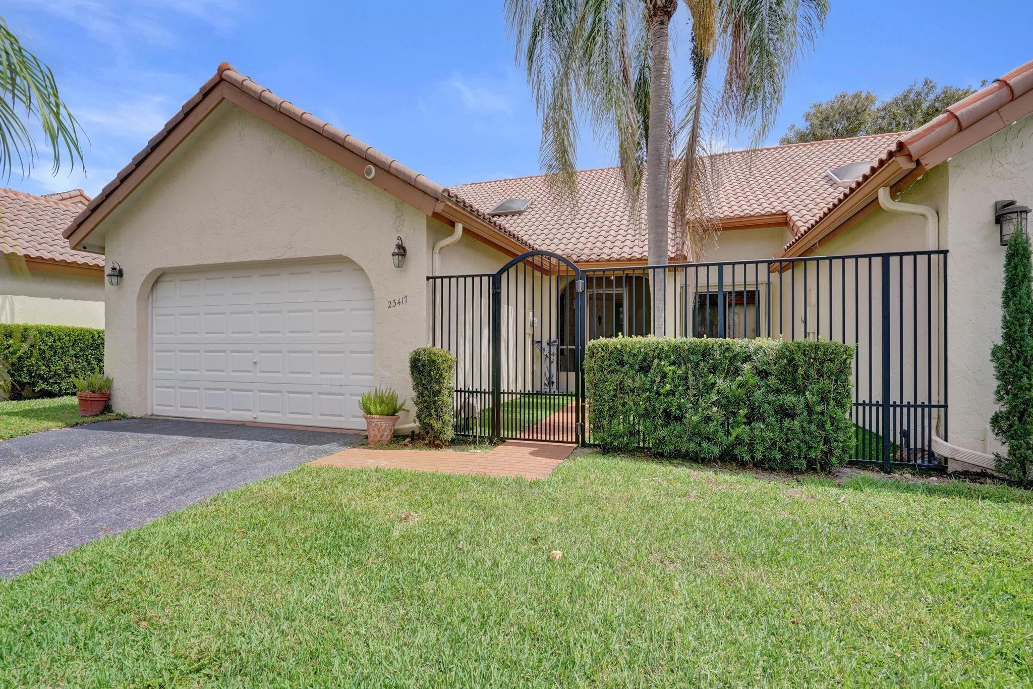 3BR – Townhouse at 23417 Water Circle