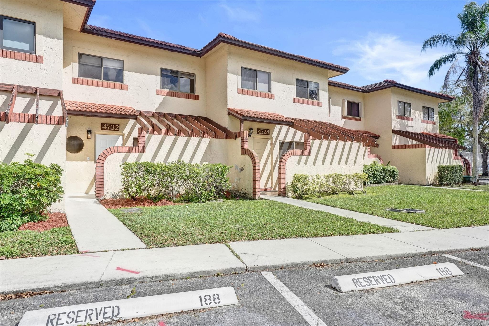 3BR – Townhouse at 4732 NW 90th Avenue #4732