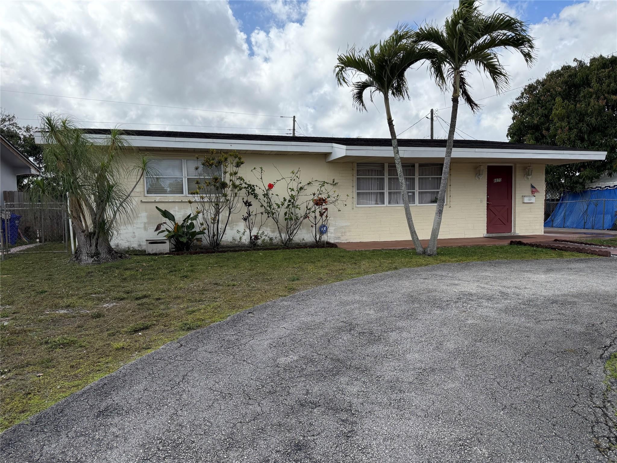 2BR – SingleFamilyResidence at 8870 Taft Street