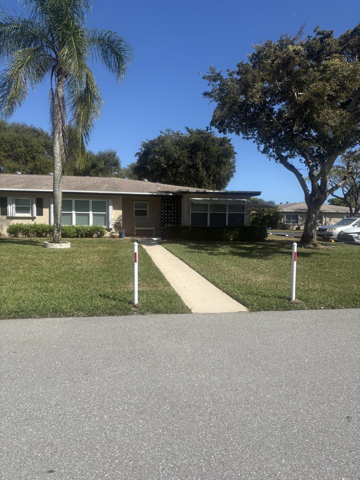 2BR – Condominium at 1022 Circle Drive #D