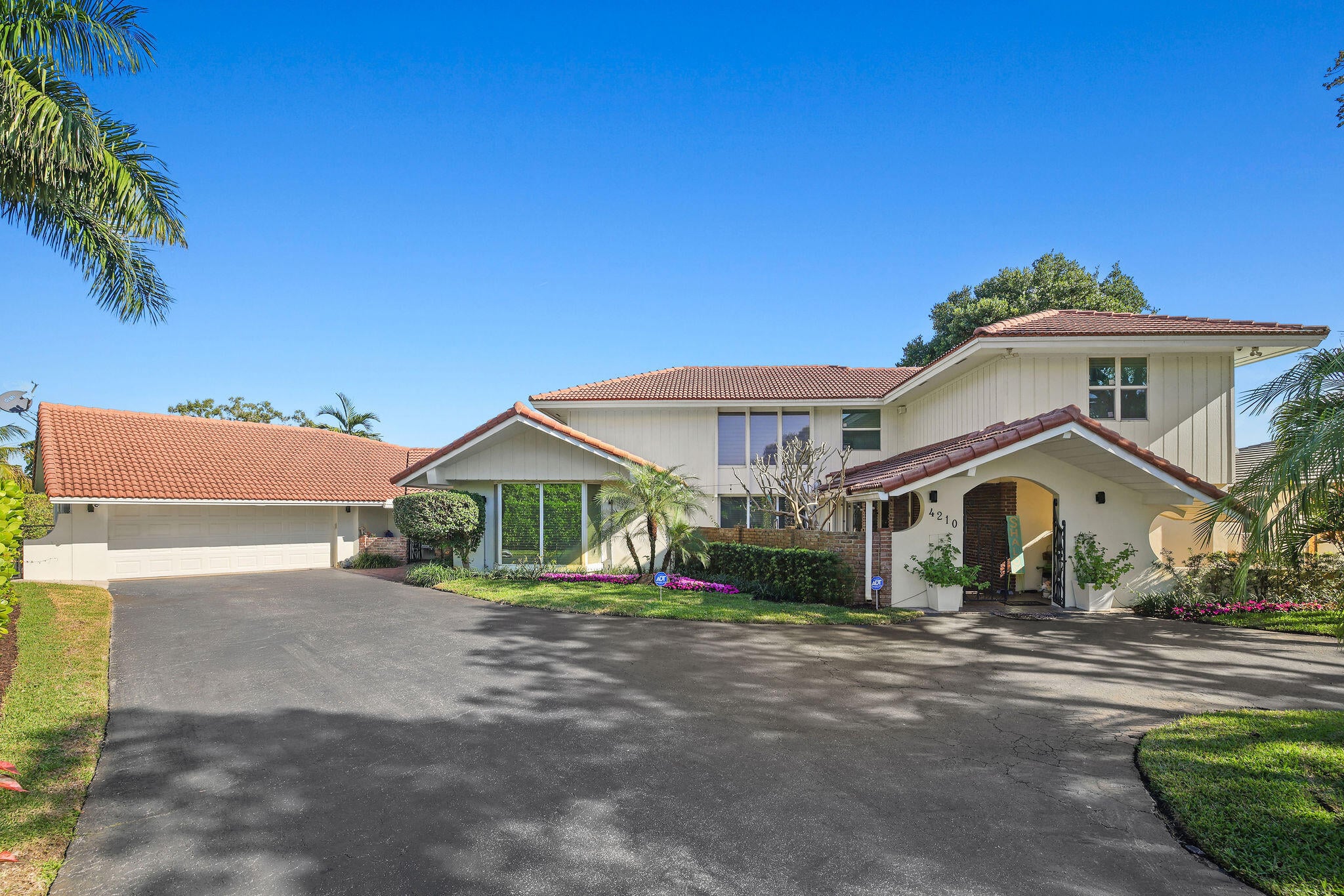 4BR – SingleFamilyResidence at 4210 Casper Court