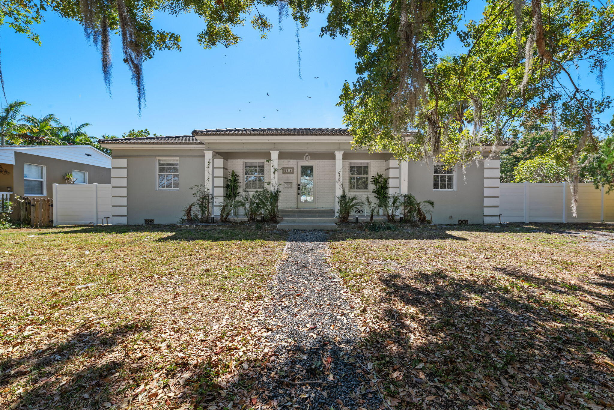 4BR – SingleFamilyResidence at 1516 Jefferson Street