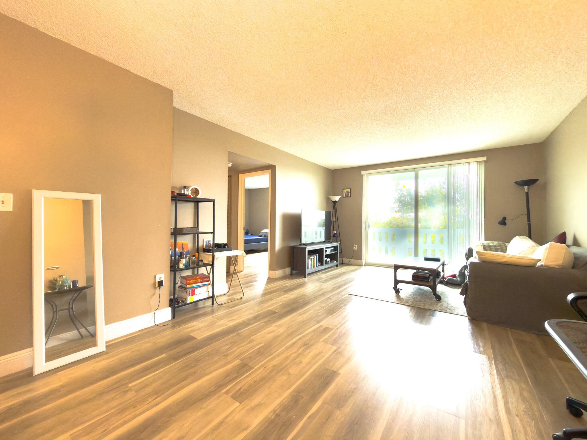 1BR – Condominium at 919 Hillcrest Drive #511