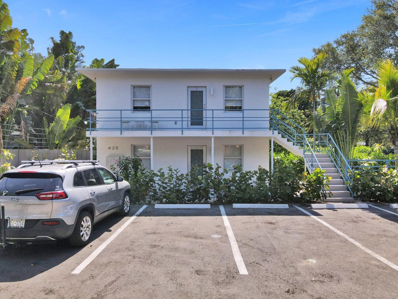 1BR – Apartment at 625 NE 13th Avenue #03