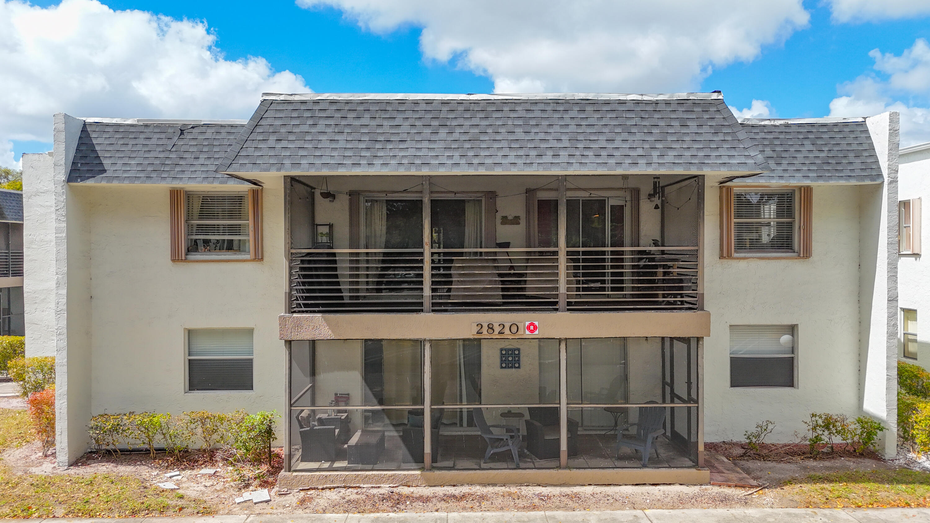 2BR – Condominium at 2820 Riverside Drive #203