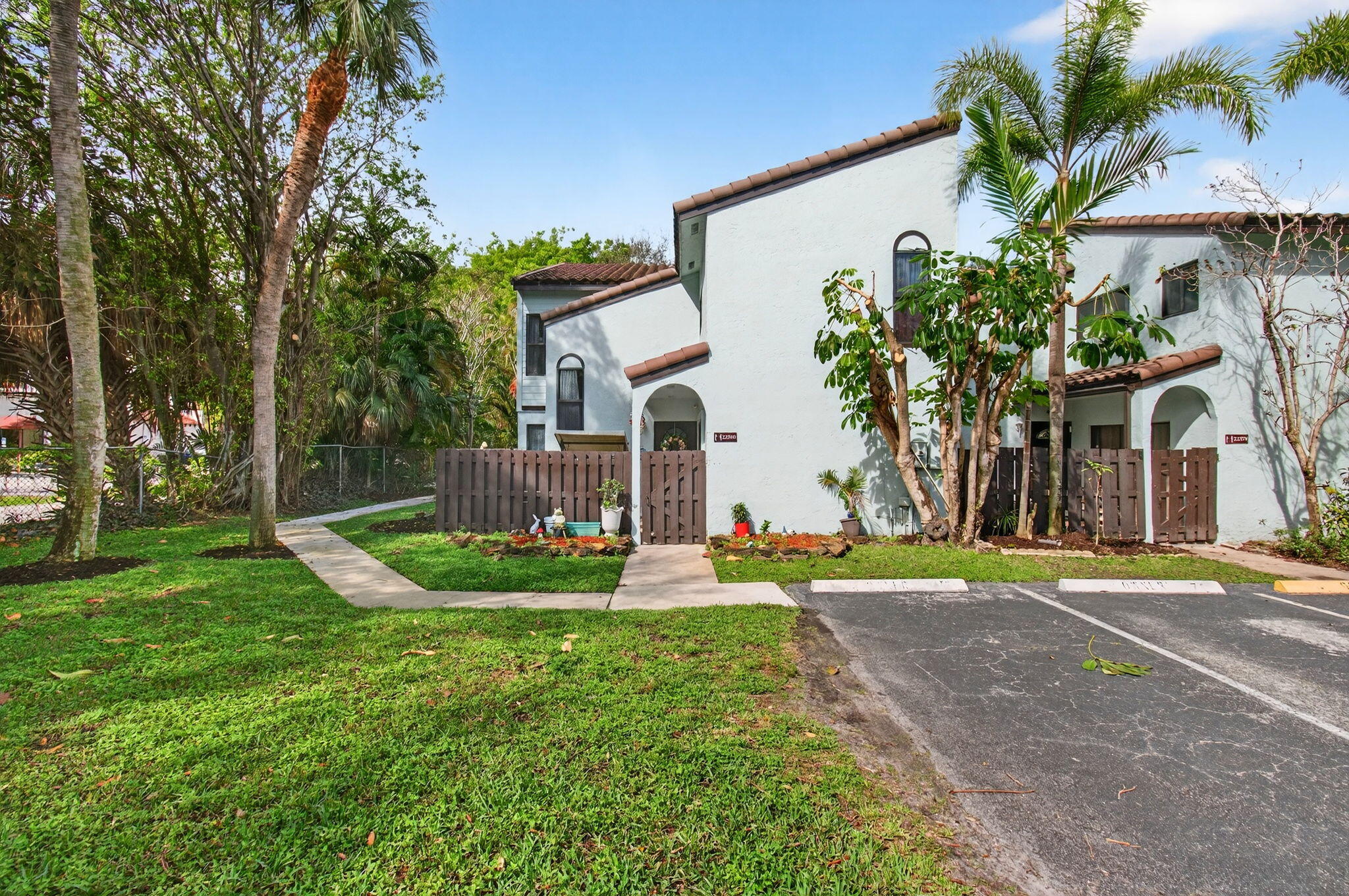 3BR – Townhouse at 22380 Pineapple Walk Drive