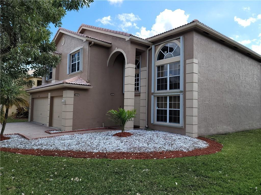 5BR – SingleFamilyResidence at 2281 SW 164th Avenue