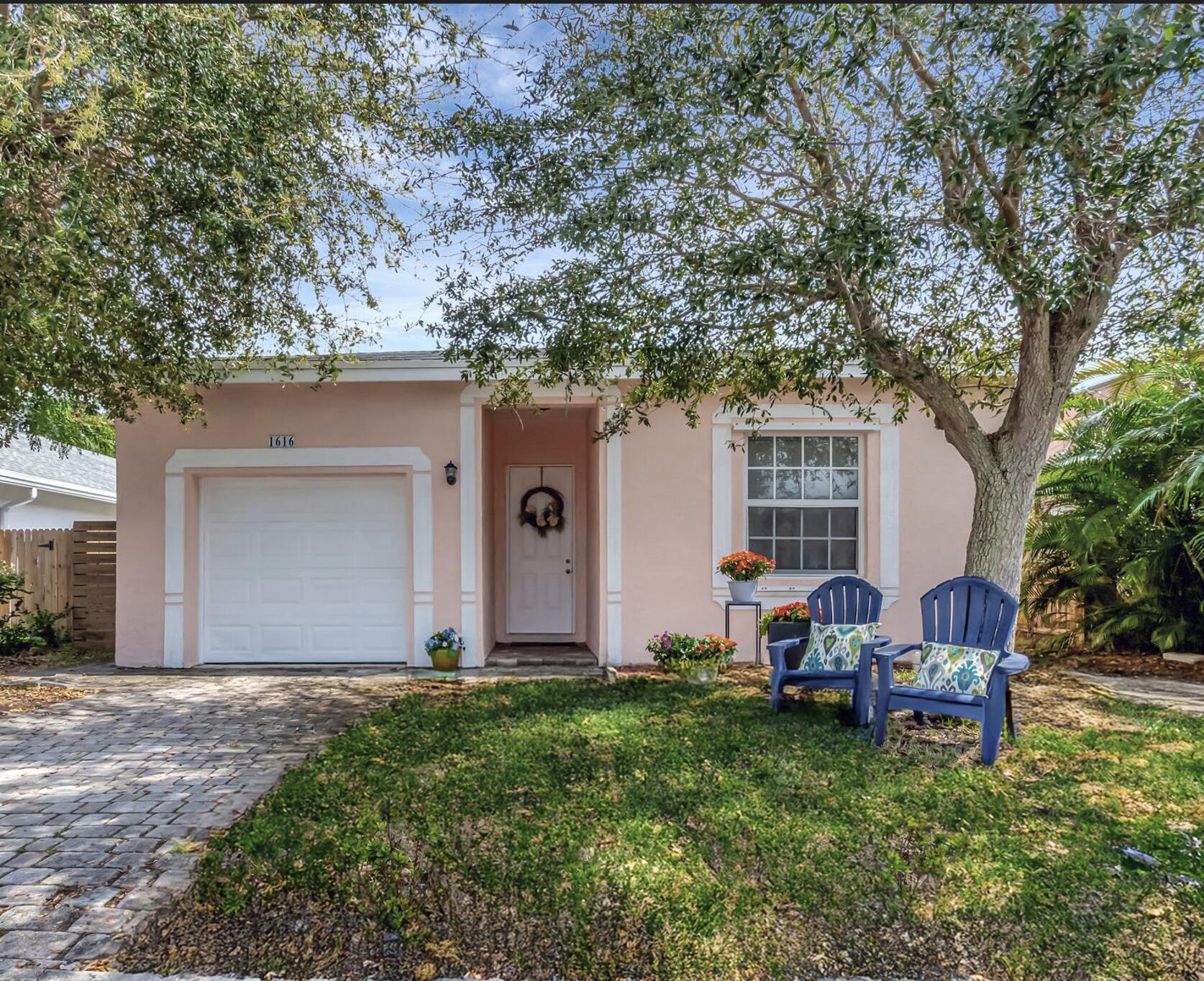 3BR – SingleFamilyResidence at 1616 S Johnson Street