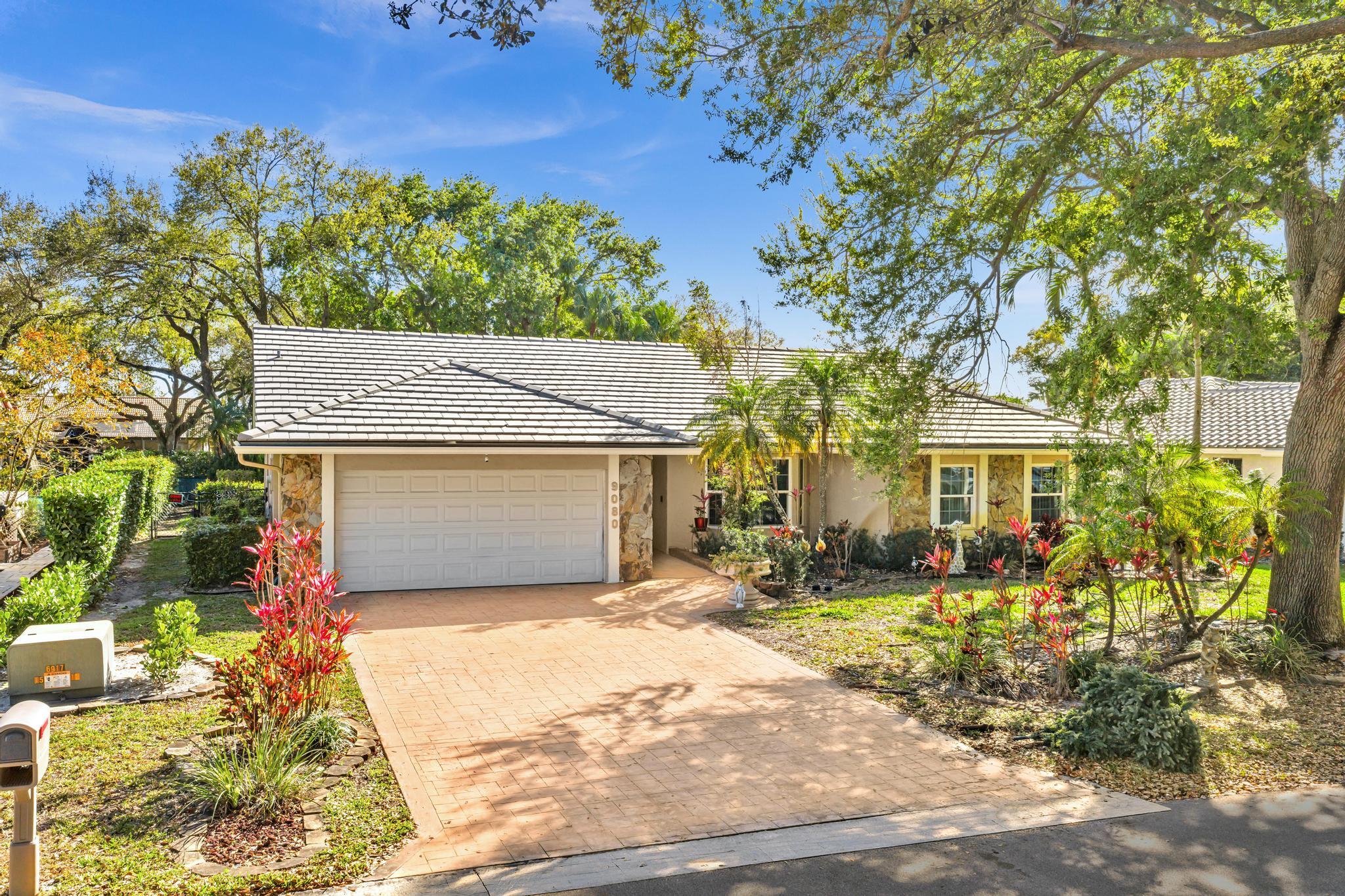 3BR – SingleFamilyResidence at 9080 NW 50th Court