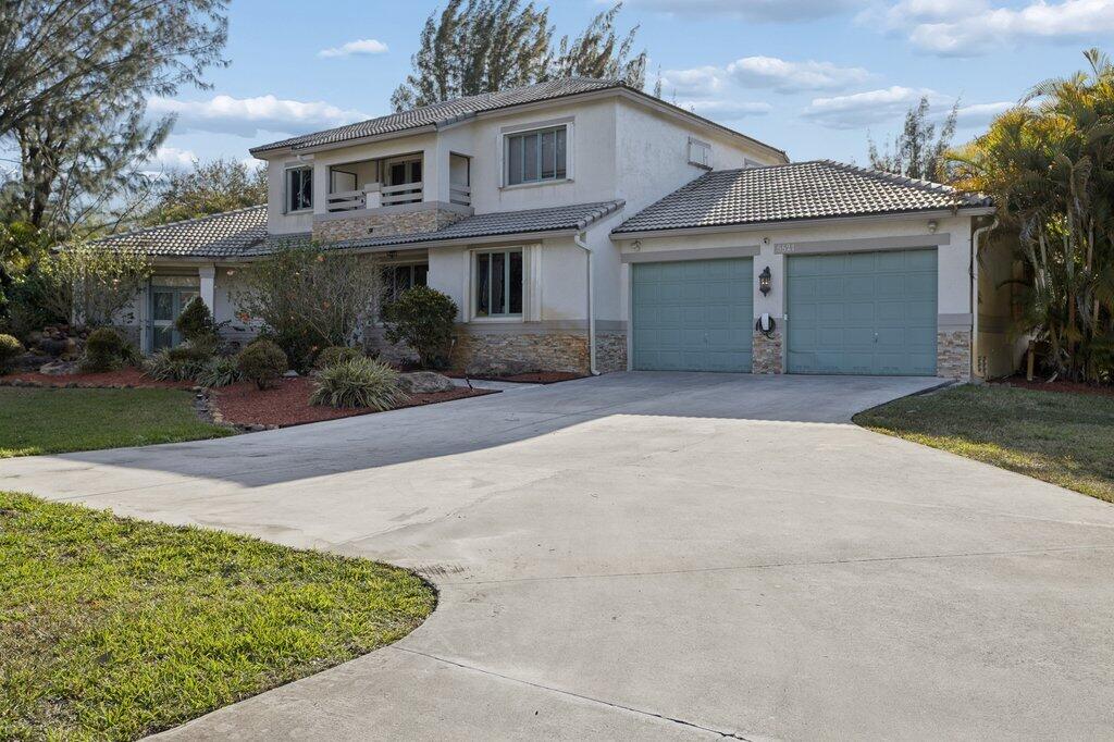 4BR – SingleFamilyResidence at 5521 SW 109th Avenue