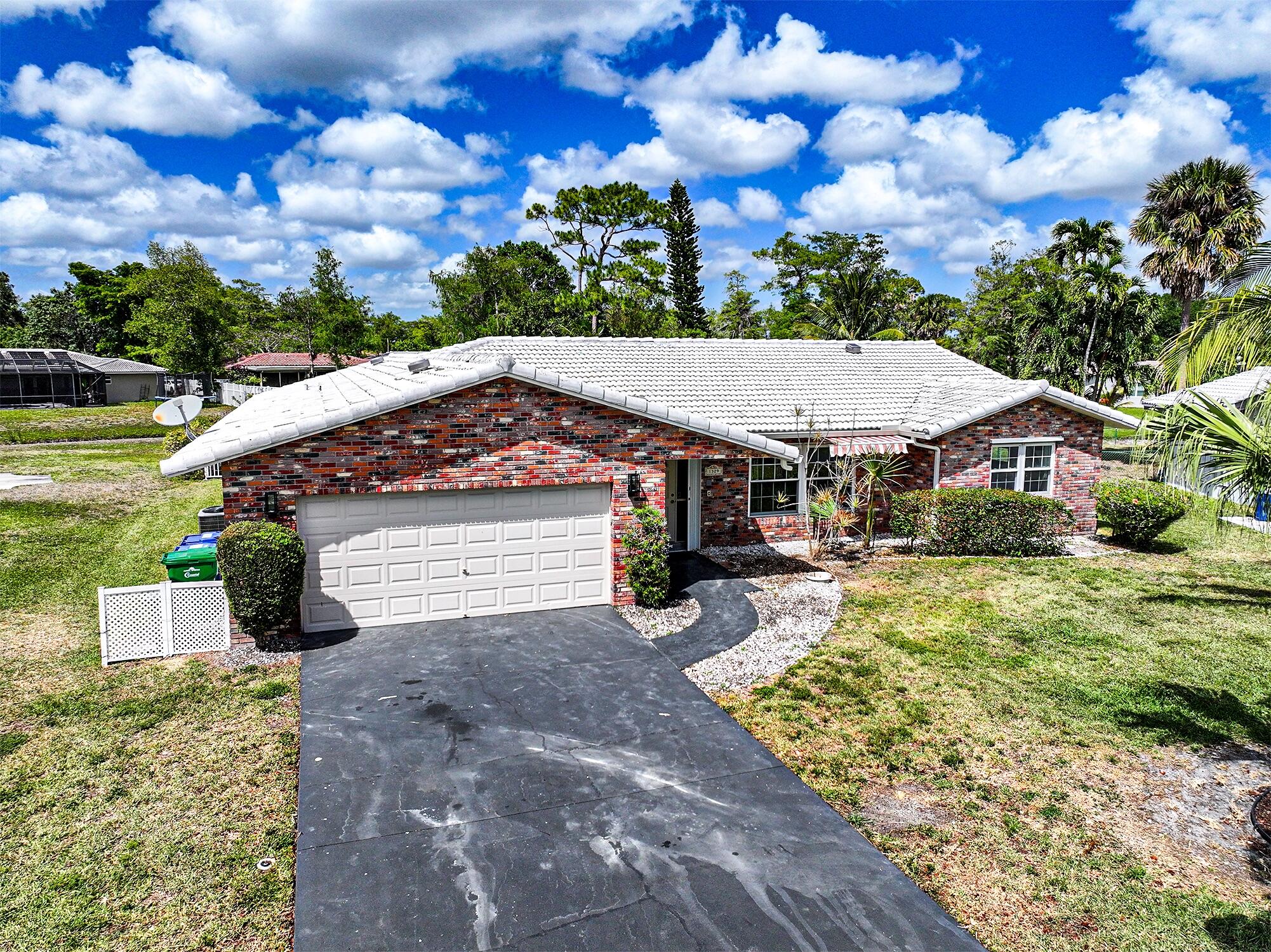 4BR – SingleFamilyResidence at 1329 NW 84th Drive NW
