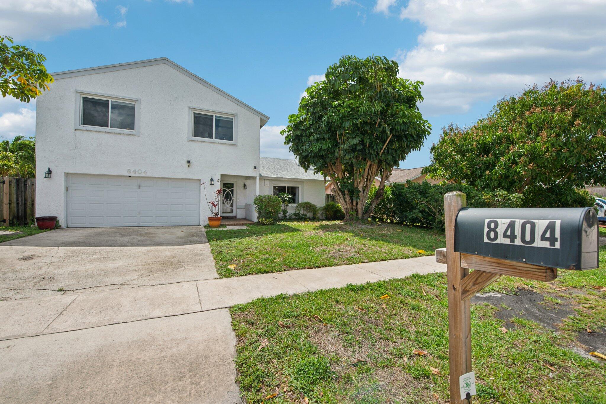 3BR – SingleFamilyResidence at 8404 SW 20th Street