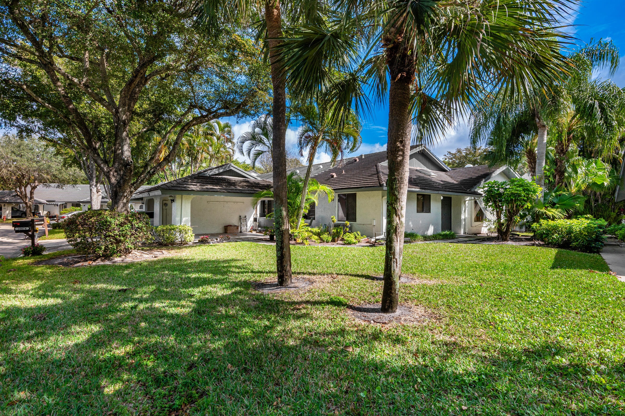 2BR – RES at 10074 Hickorywood Place