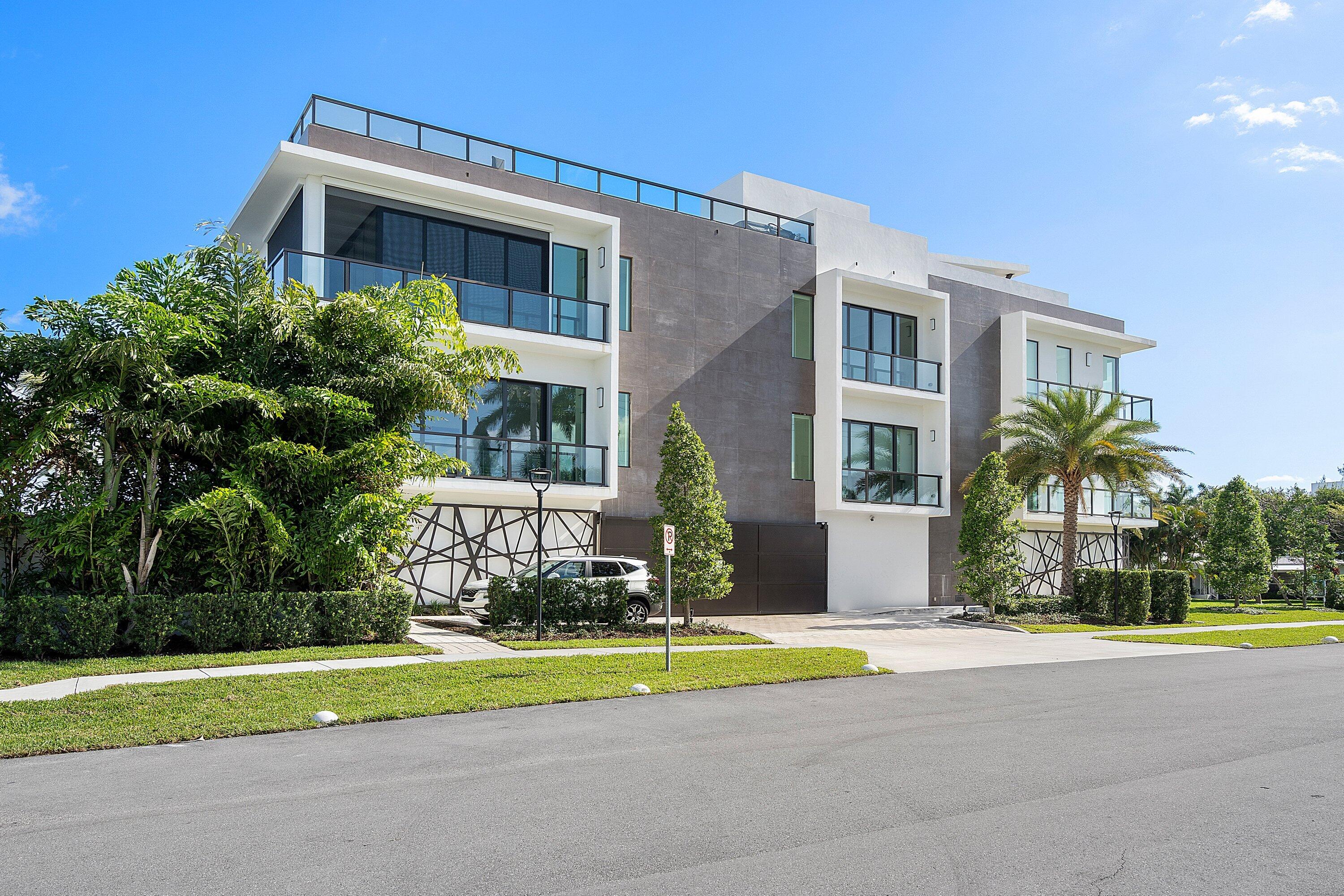 3BR – Condominium at 344 Venetian Drive #101