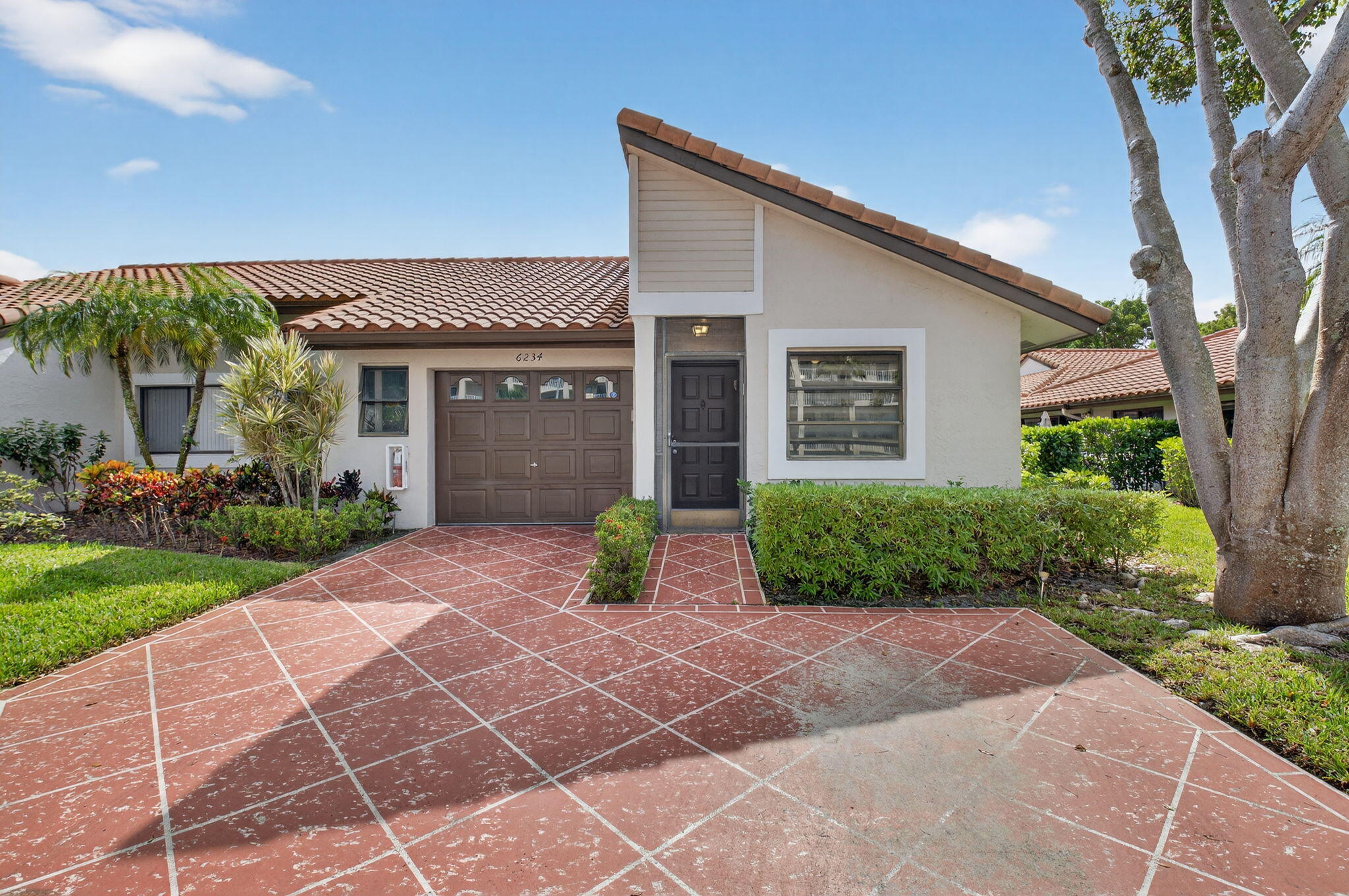 2BR – RNT at 6234 Pointe Regal Circle