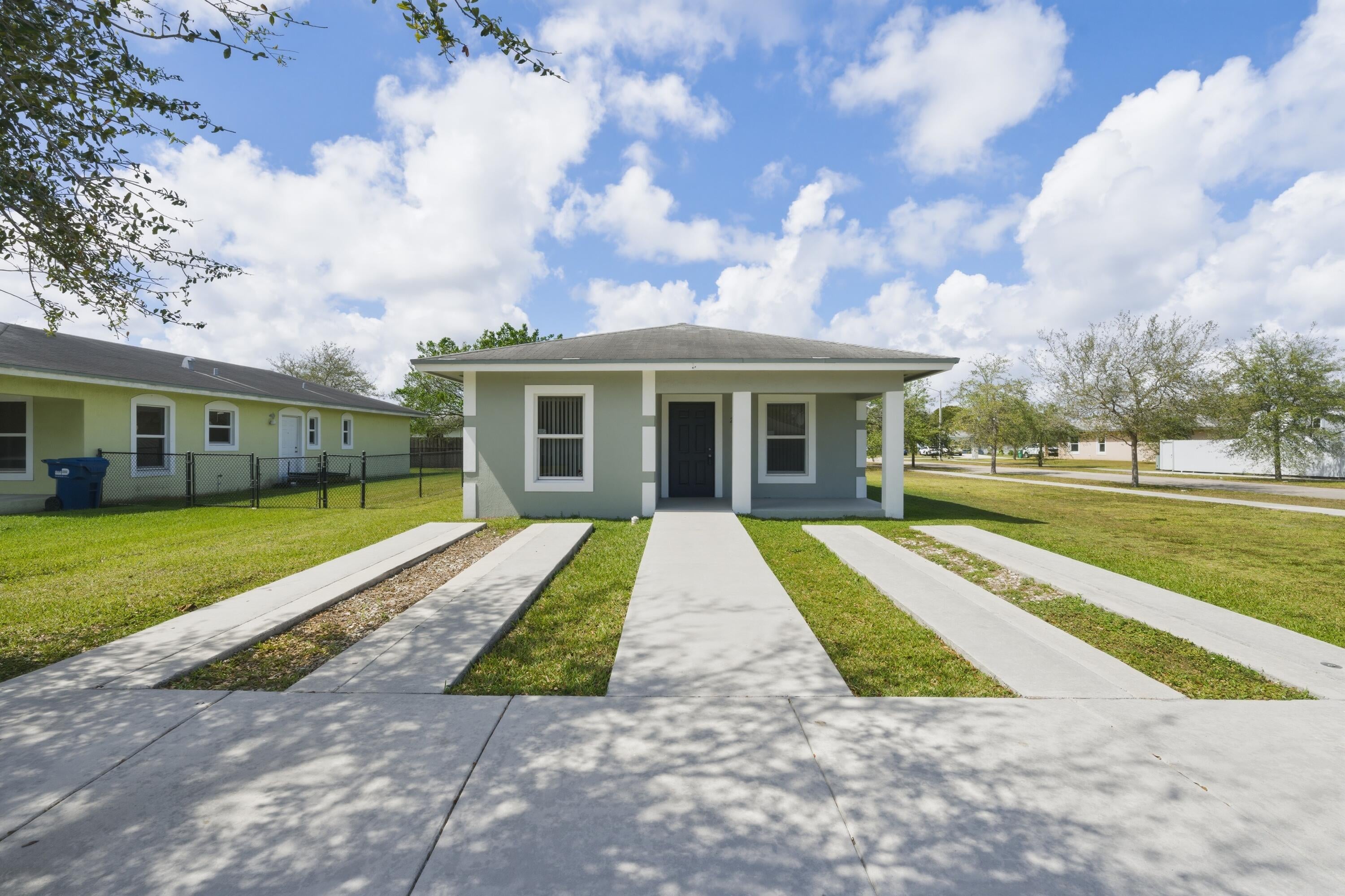 3BR – SingleFamilyResidence at 20402 SW 119th Avenue