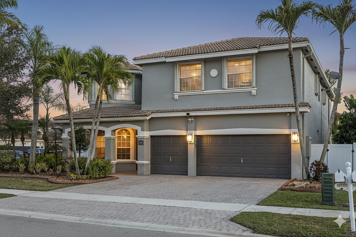 6BR – SingleFamilyResidence at 16138 SW 15th Street