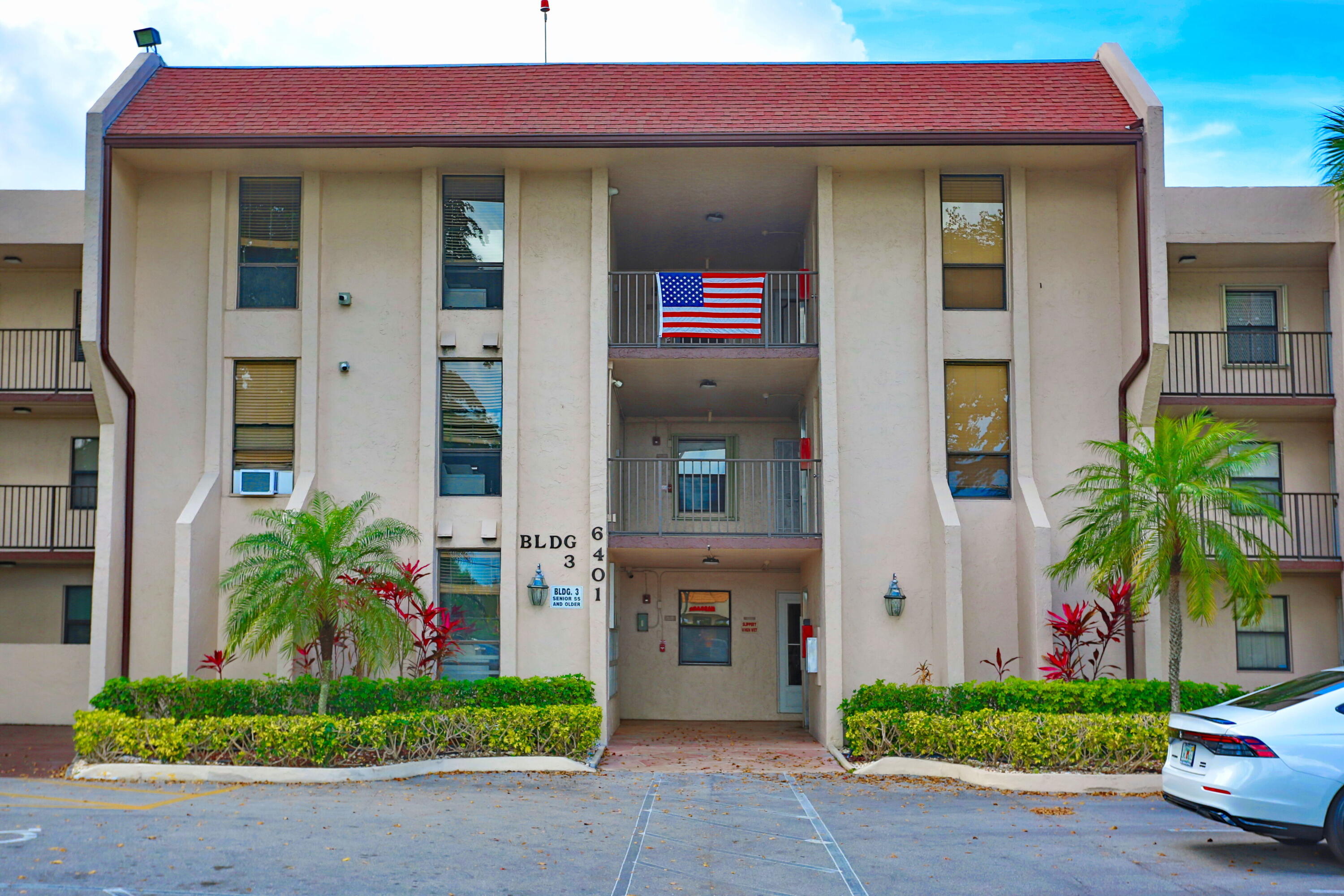 2BR – Condominium at 6401 N University Drive #210