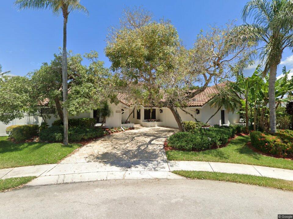 4BR – SingleFamilyResidence at 845 NE Mulberry Drive