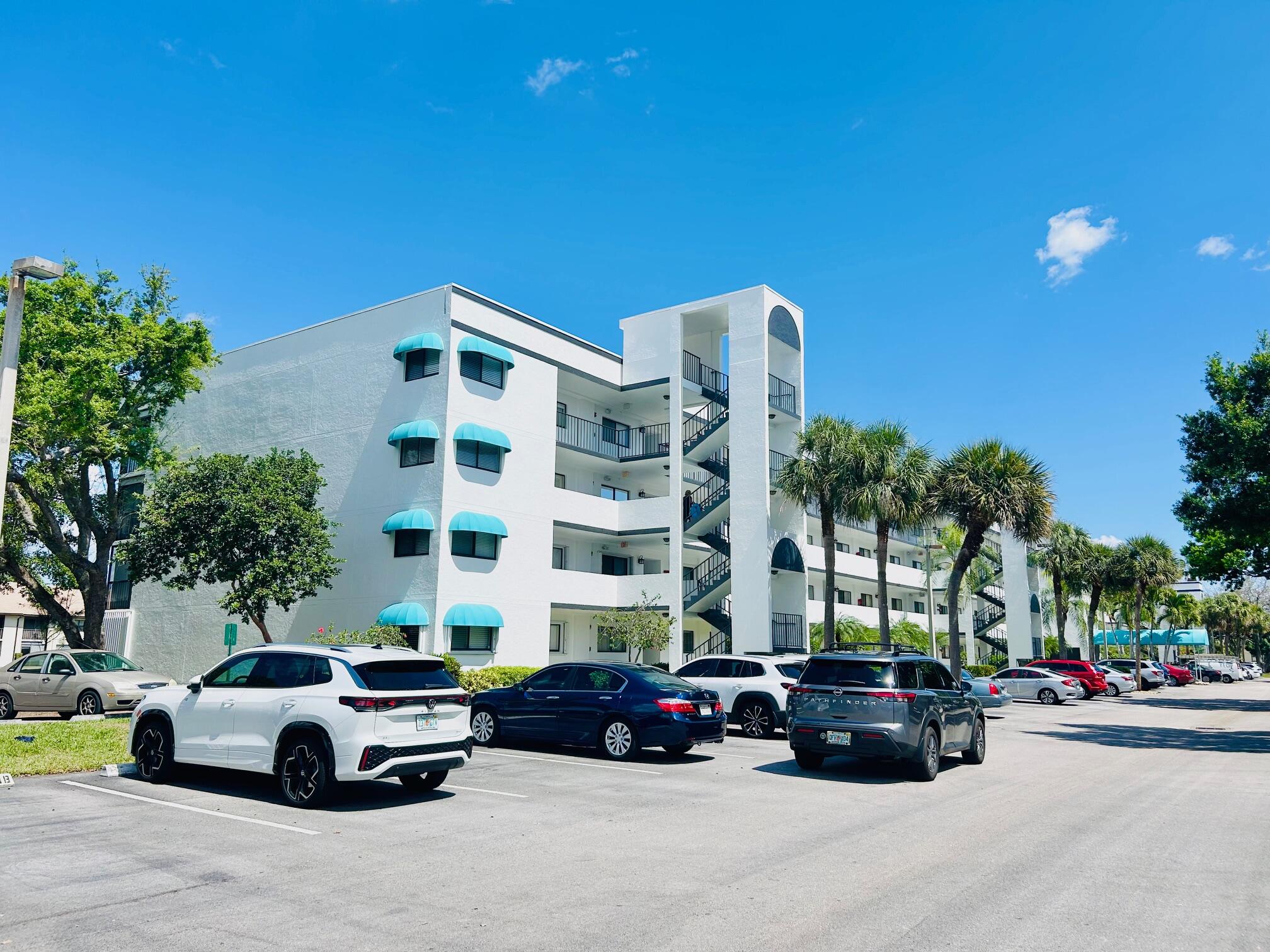 2BR – Condominium at 4725 Lucerne Lakes Boulevard E #314