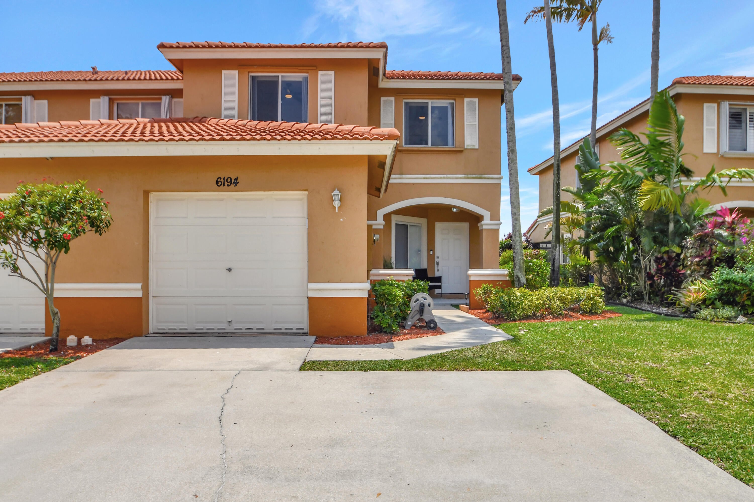 3BR – Townhouse at 6194 Reynolds Street