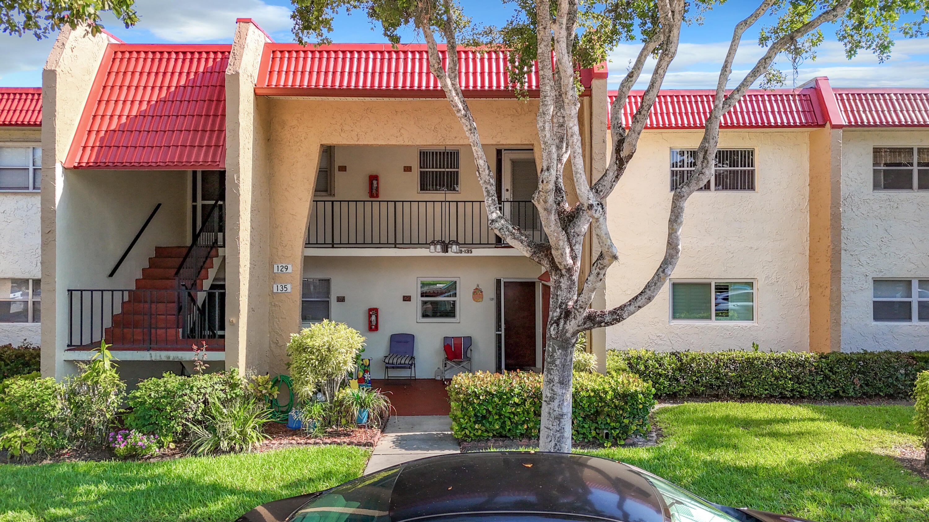 2BR – Condominium at 133 Lake Evelyn Drive