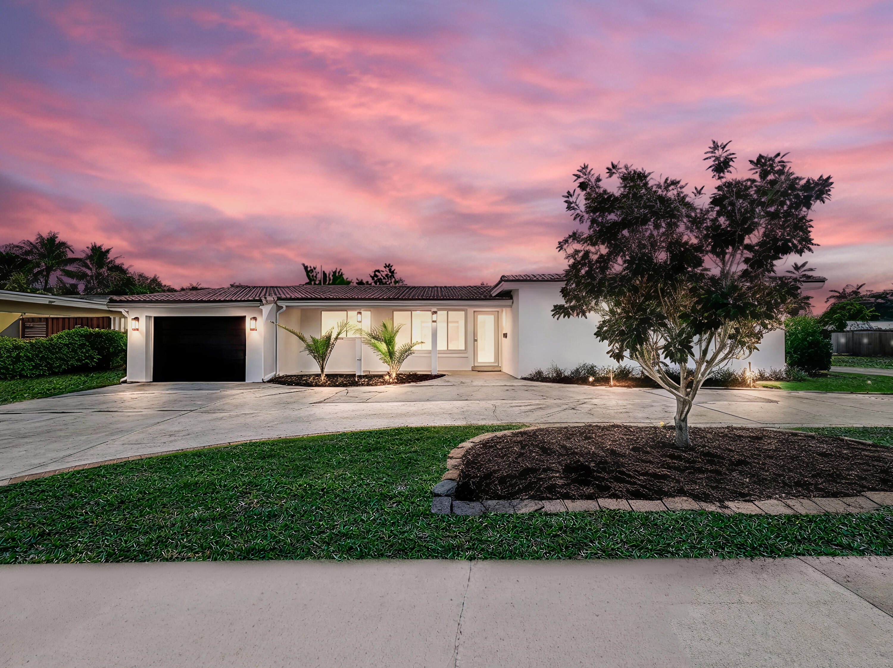 3BR – SingleFamilyResidence at 1098 W Camino Real