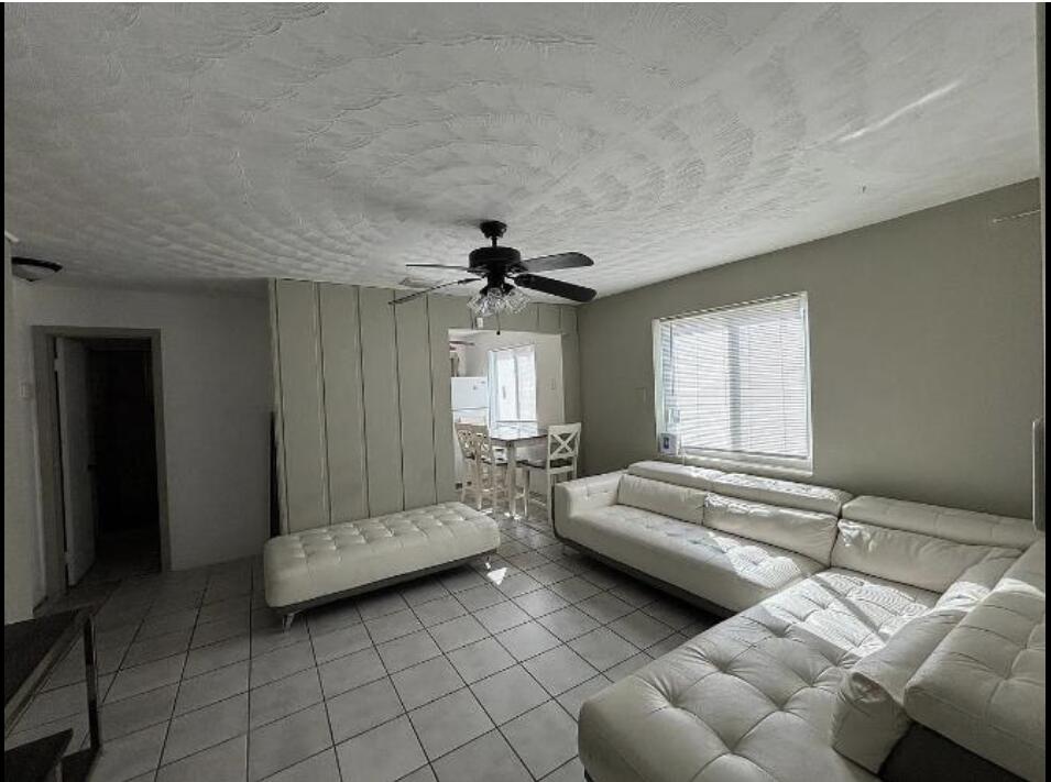 3BR – SingleFamilyResidence at 6420 Oak Street