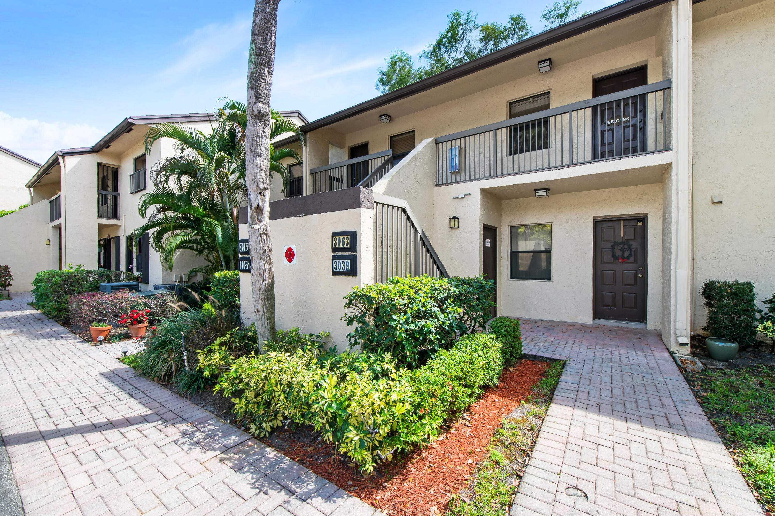 2BR – Condominium at 3039 Carambola Cir Circle #3039