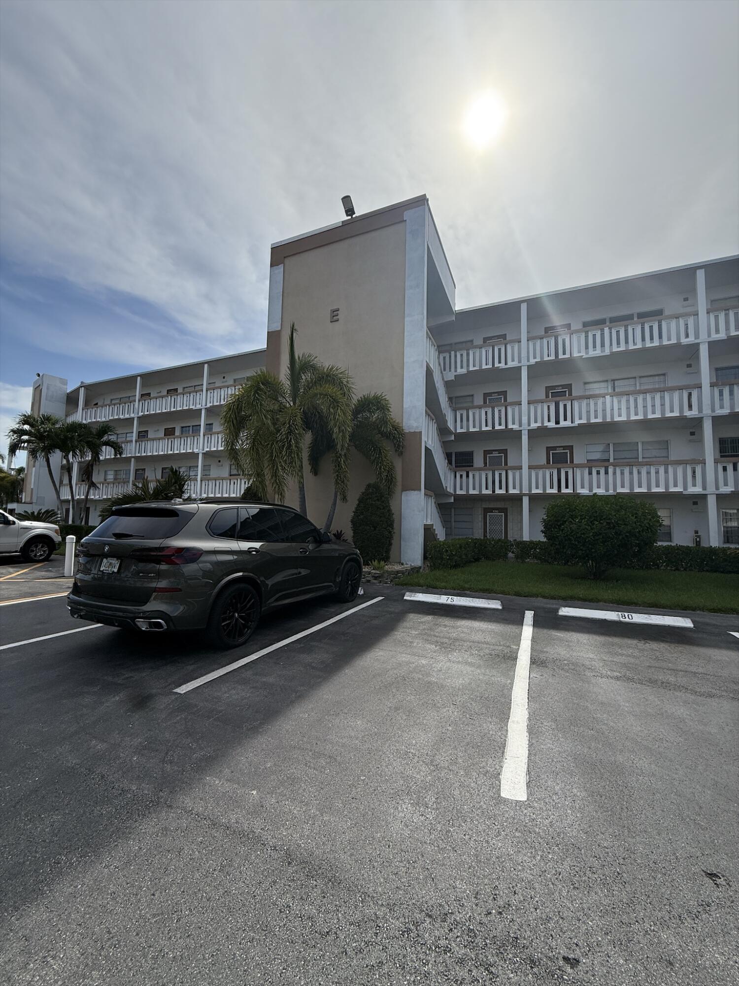 2BR – Condominium at 4085 Cornwall E