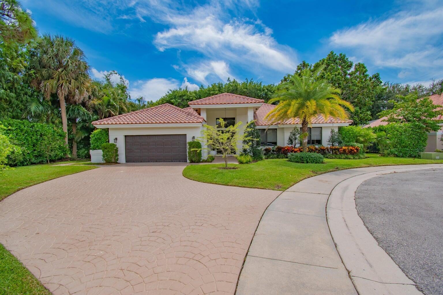 5BR – SingleFamilyResidence at 2302 NW 66th Drive