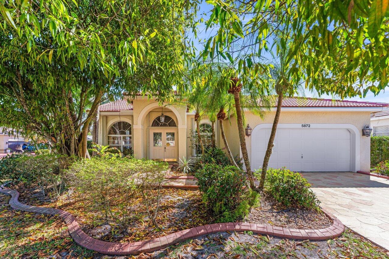 4BR – SingleFamilyResidence at 5872 NW 73rd Court