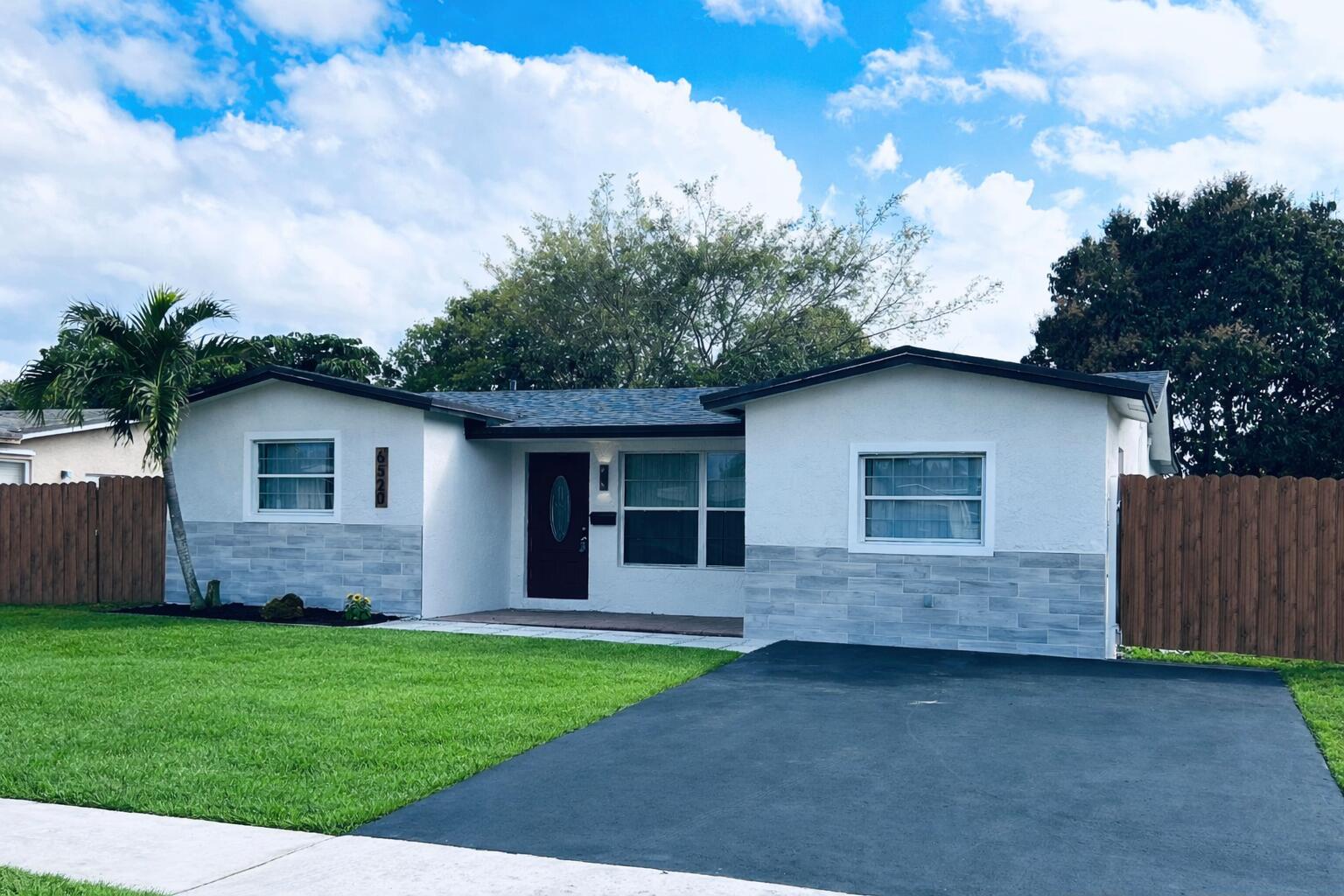 4BR – SingleFamilyResidence at 6520 Kimberly Boulevard