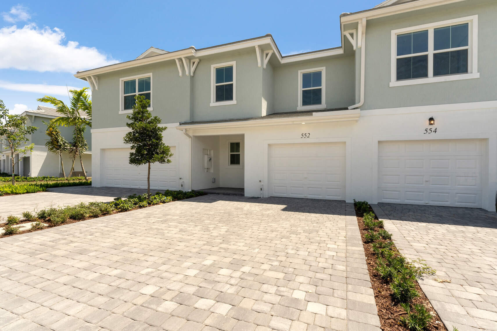 3BR – Townhouse at 552 Sanderling Circle