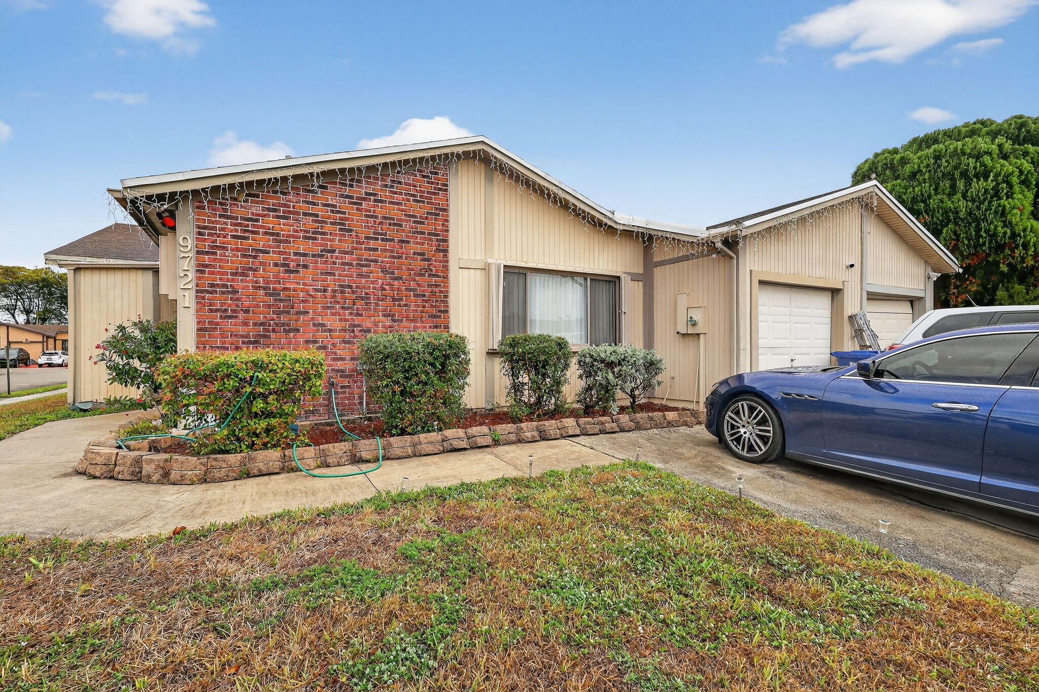 3BR – RES at 9721 W Daffodil Lane