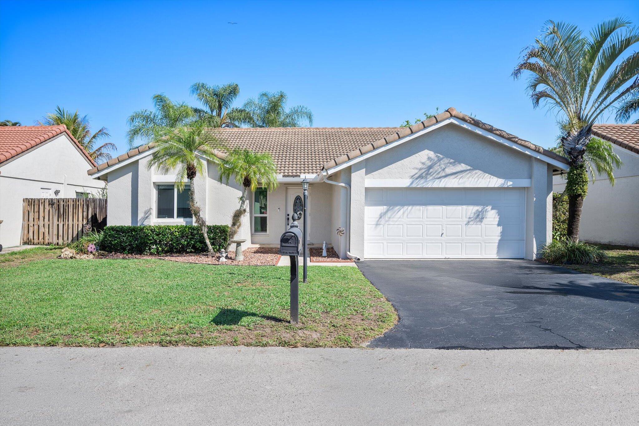 3BR – SingleFamilyResidence at 15541 Dover Court