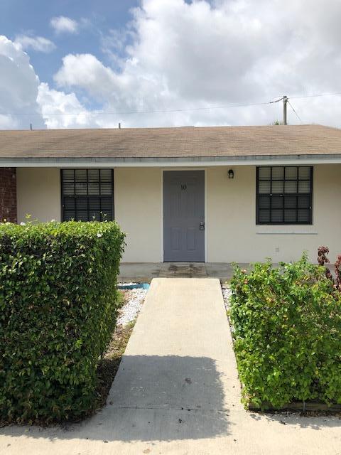 2BR – Condominium at 2202 NE 4th Street #10